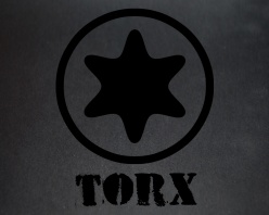 Universalūs medvaržčiai medžiui                                                   